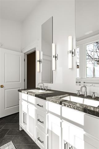 Building Photo - 5230 Homer St