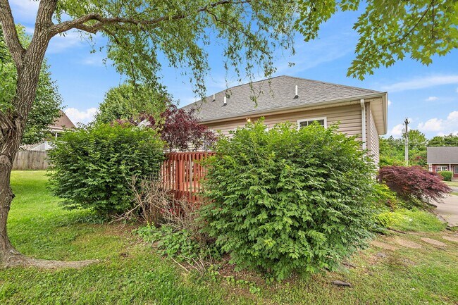 Building Photo - 5009 Legacy Dr