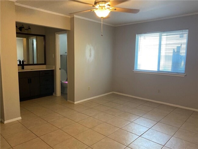 Building Photo - 11915 Rosethorn Dr