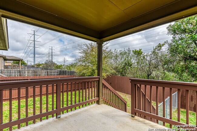 Building Photo - BEAUTIFUL 3-BEDROOM HOME IN MOUNTAIN LAUREL RANCH