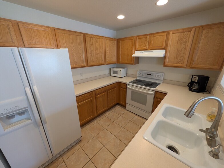 Building Photo - 2133 Copper Creek Dr