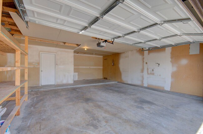 Building Photo - Amazing 3 Bedroom in Central Rio Rancho!