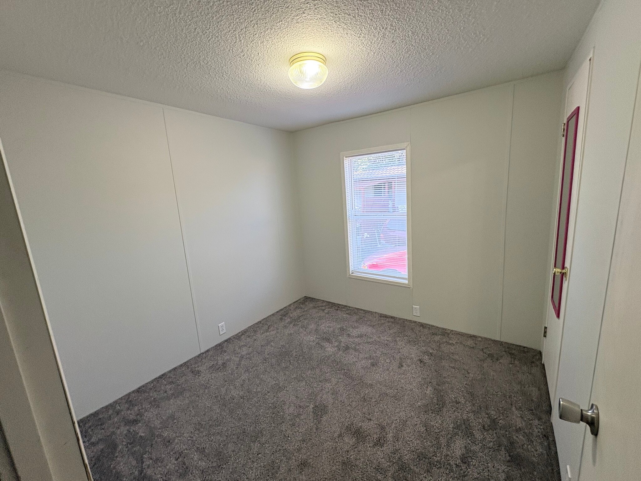 Building Photo - 2250 N Whispering Pnes Dr