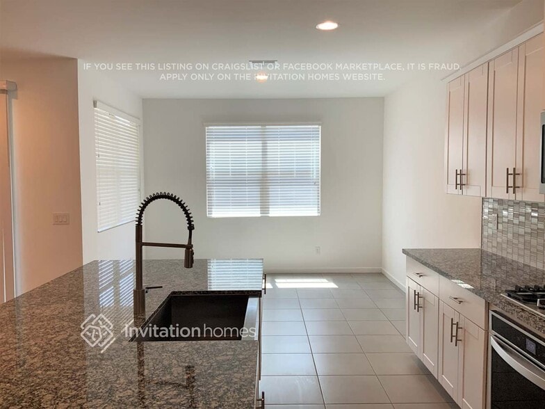 Building Photo - 4269 Suncup Dr