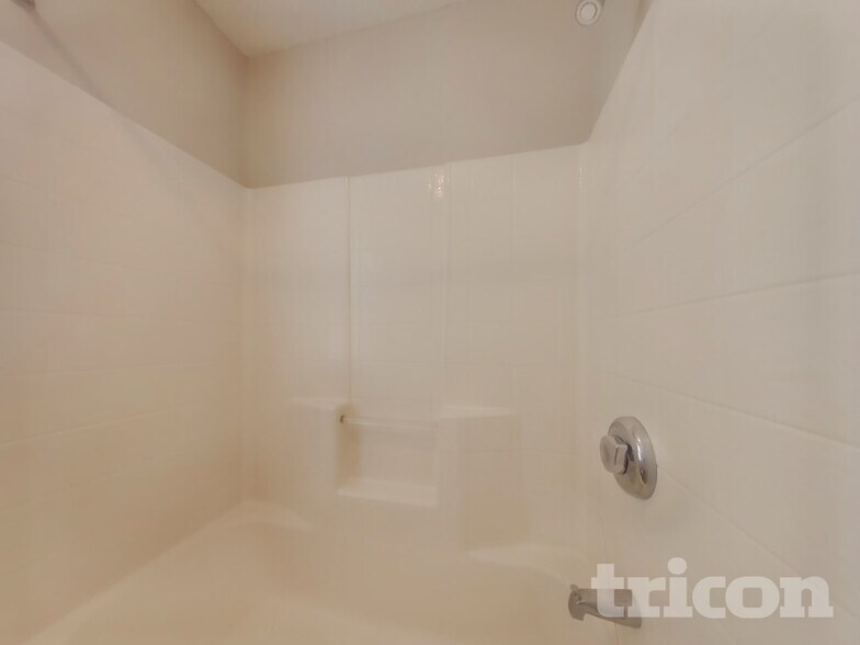 Building Photo - 4013 Mt Vernon Dr