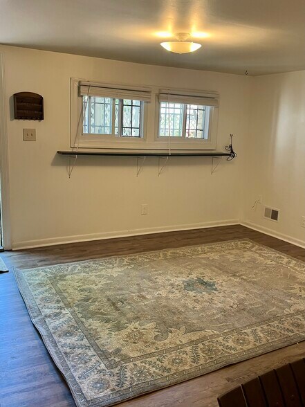 Building Photo - 1526 Potomac Ave SE