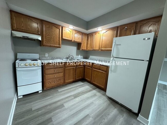 Building Photo - 103 Grant