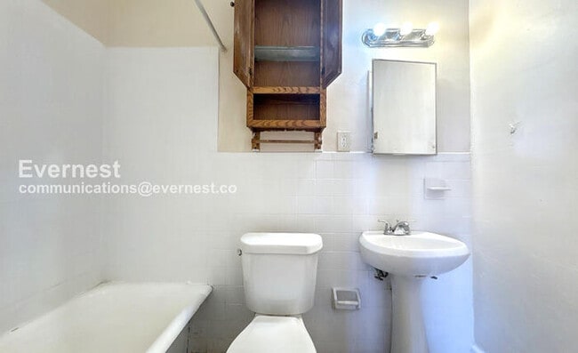 Building Photo - Take an additional $45 off a month! 1 Bed/1 Bath Home with Laundry Hookups / Pet-Friendly / Avail...