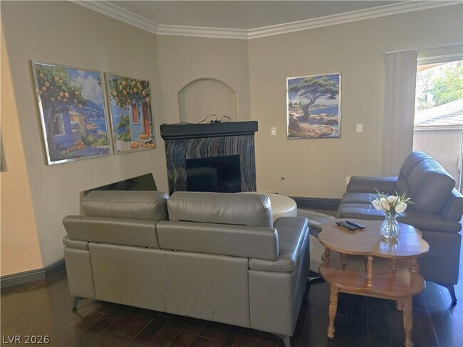 Building Photo - 2050 W Warm Springs Rd