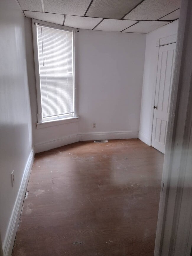 Building Photo - 1426 Sunset Ave