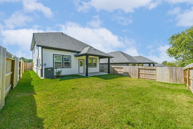 Building Photo - OFFERED BY PRECISION REALTY & MANAGEMENT!!!