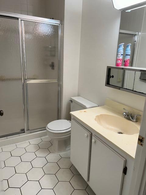 Building Photo - 221 Lake Meryl Dr