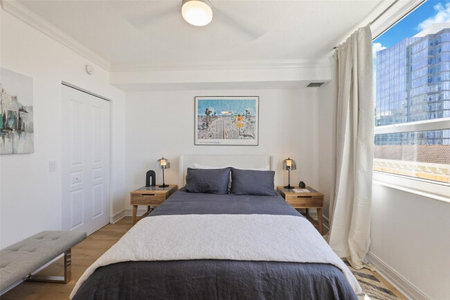 Building Photo - 350 SE 2nd St