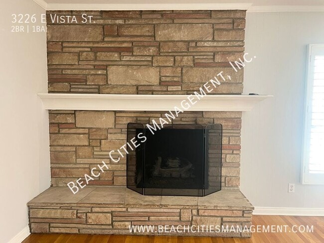 Building Photo - 3226 E Vista St