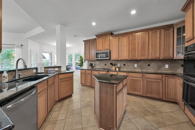 Building Photo - 4770 Jackson Square Dr