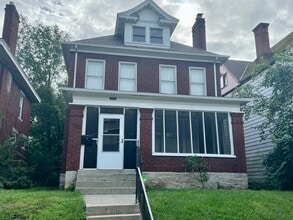 Building Photo - 770 Linwood Ave
