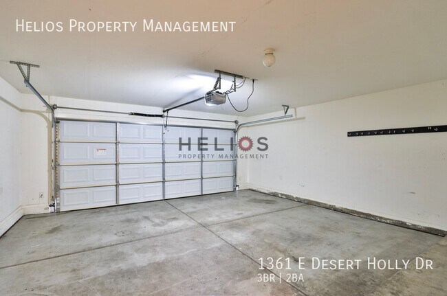 Building Photo - 1361 E Desert Holly Dr