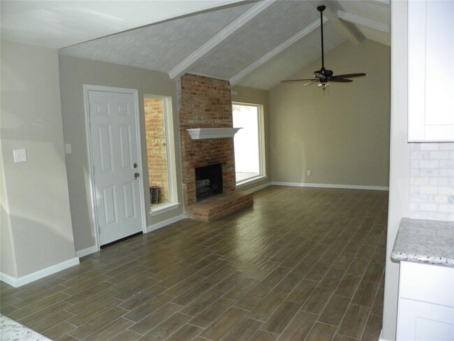 Building Photo - 18027 Bambriar Dr