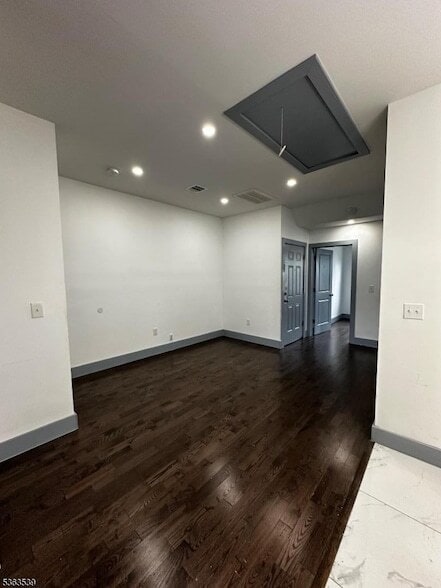 Building Photo - 196 Scheerer Ave
