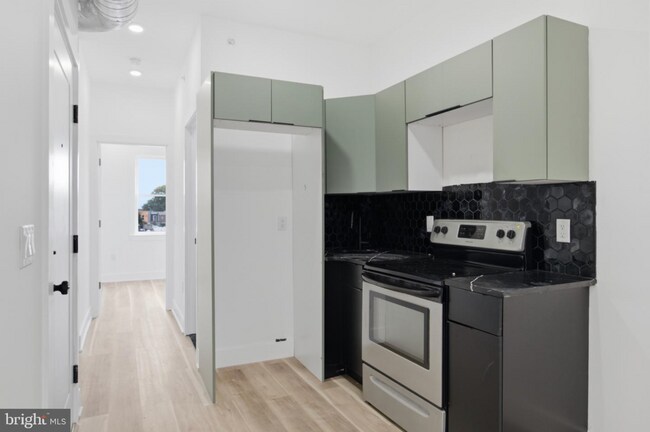 Building Photo - 349 N 62nd St
