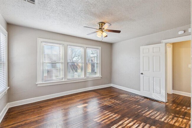 Building Photo - 1220 NW 43rd St