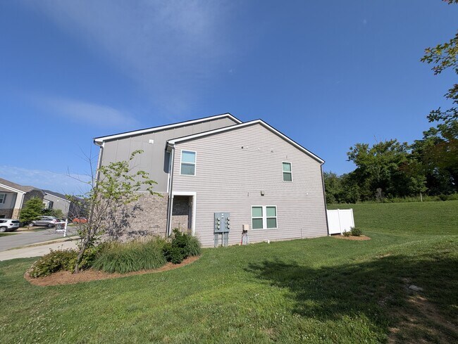 Building Photo - 800 Arrington Wy