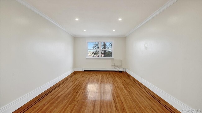 Building Photo - 4392 Carpenter Ave