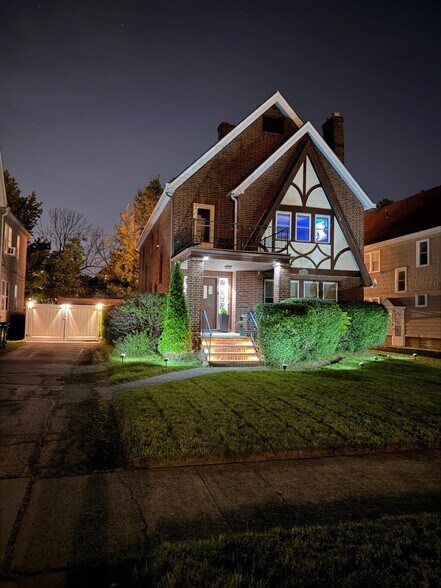 Building Photo - 1492 Sherbrook Rd