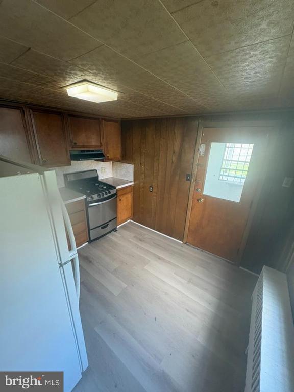 Building Photo - 1113 Elm St