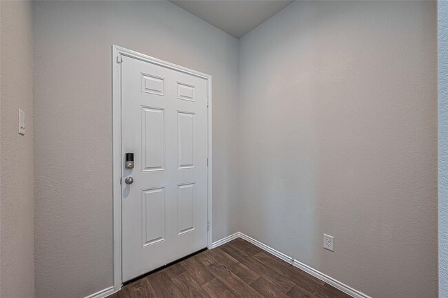 Building Photo - 15312 Timber Preserve Ln