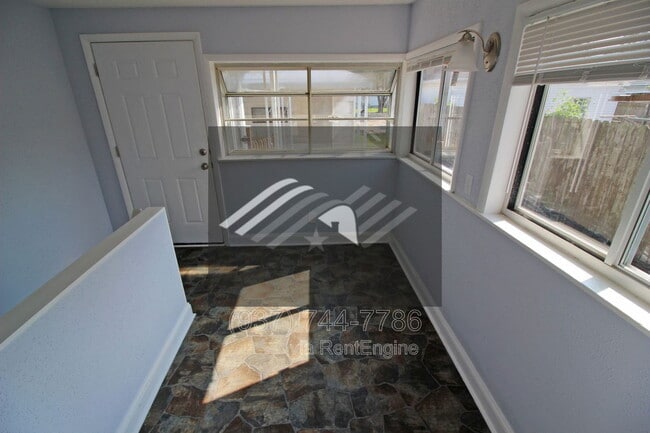 Building Photo - 78 Notre Dame Ave