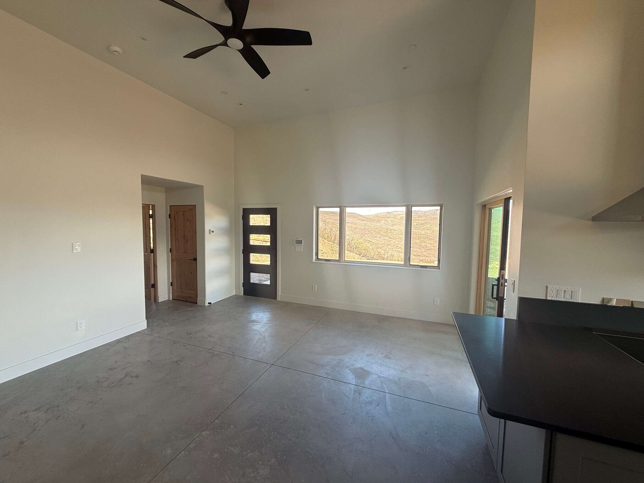 Living room - 1905 Bear Ridge Rd