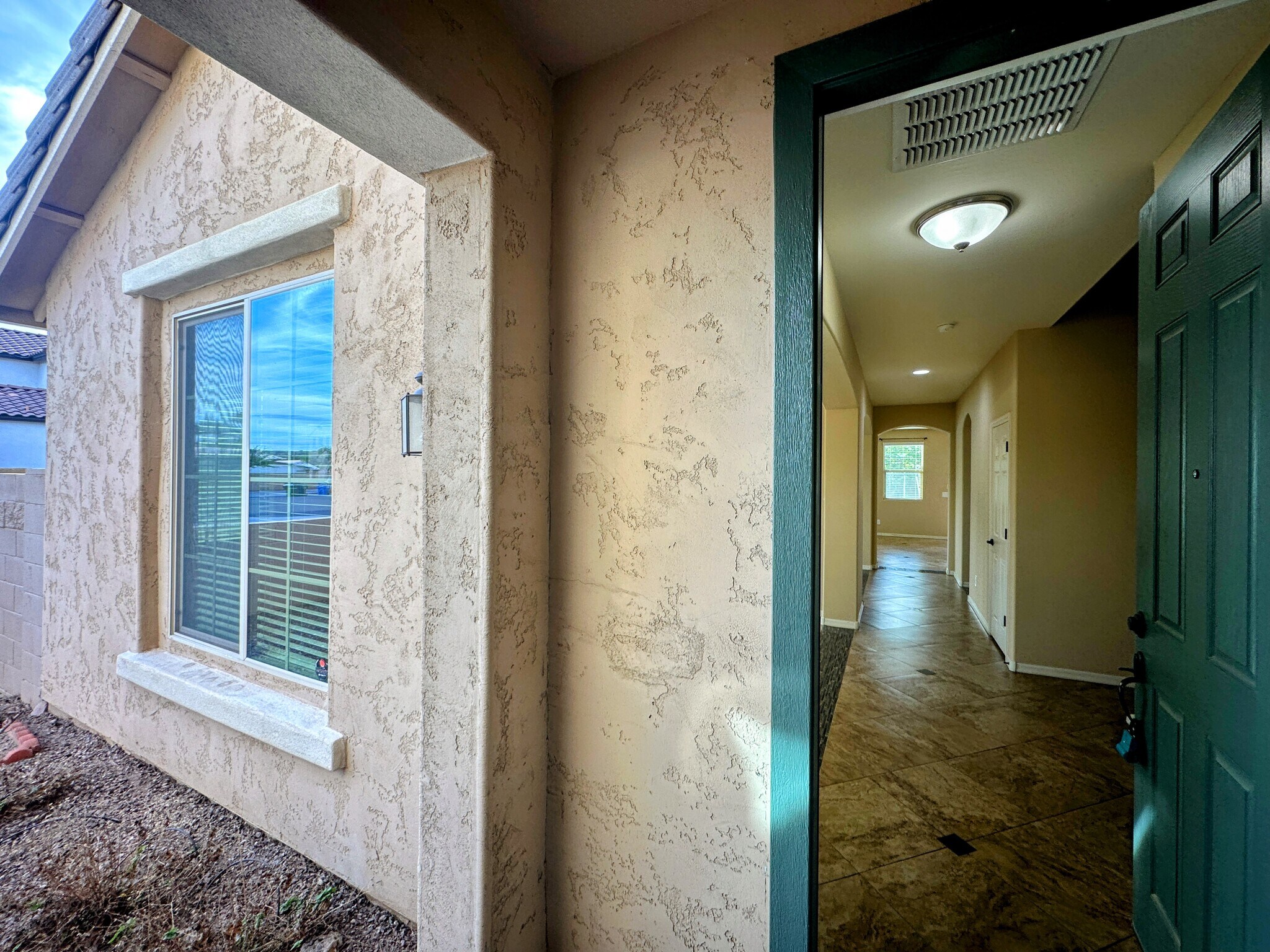 Building Photo - 4717 W Sweet Iron Pass