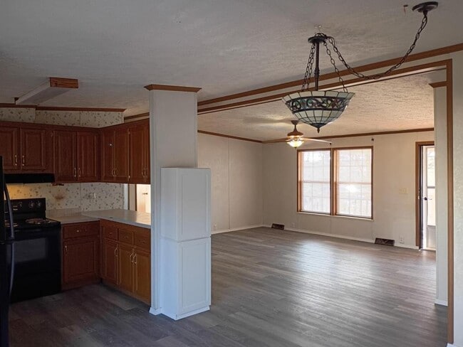 Building Photo - 1022 Walnut Grove Ln