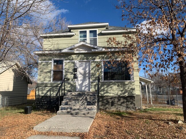 Primary Photo - 425 S 30th St