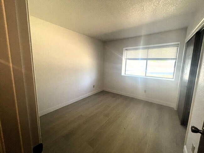 Building Photo - 3 Bedroom home in Sunset Park Subdivision