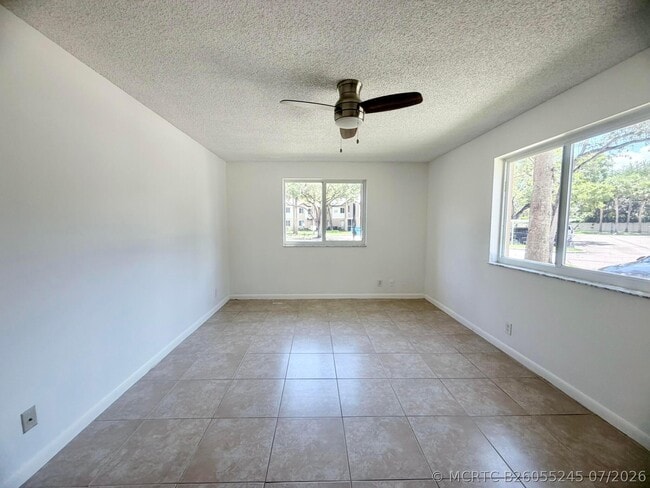 Building Photo - 9955 Westview Dr