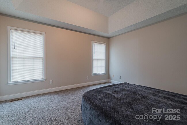 Building Photo - 850 Athenian Dr