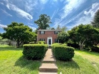 Building Photo - 2702 Byron St