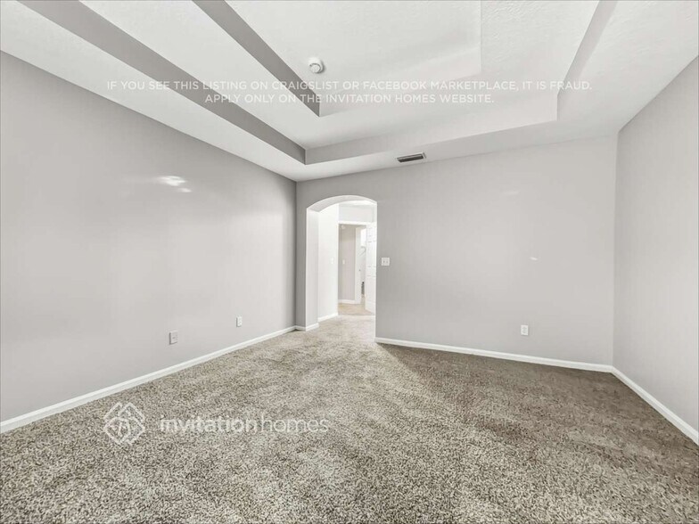 Building Photo - 14091 Summer Breeze Dr E
