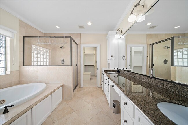 Building Photo - 4321 Jim West St