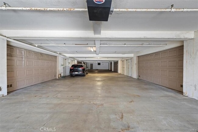 Building Photo - 2740 Gramercy Ave
