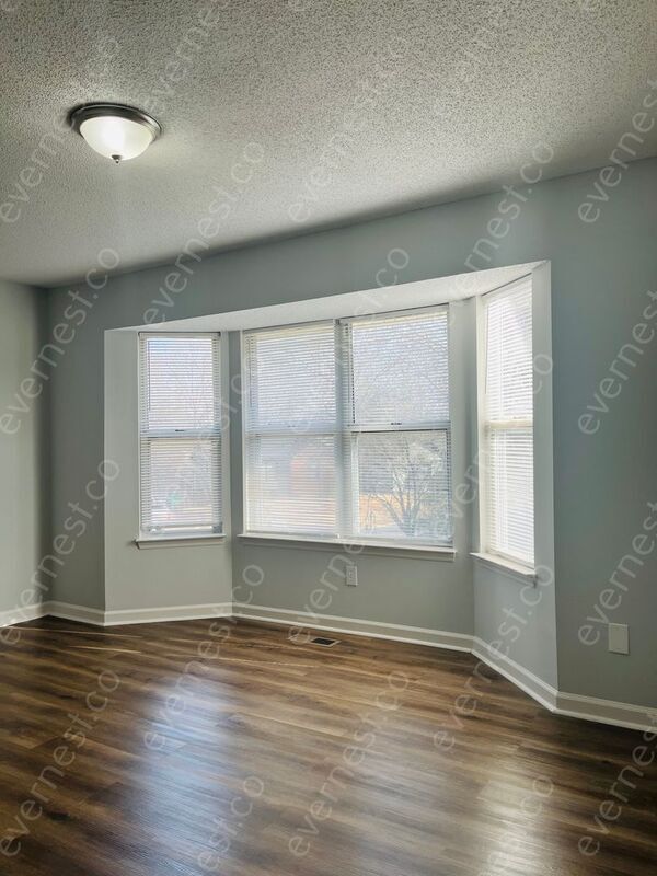 Building Photo - 9601 Marshbrooke Rd