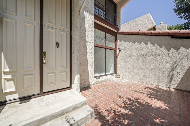 Building Photo - 22259 Erwin St