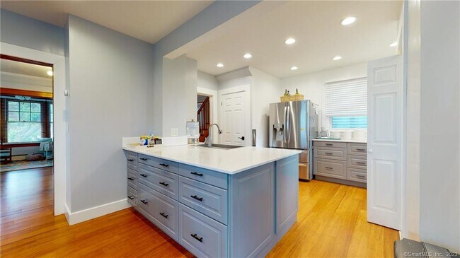 Building Photo - 18 Philip St