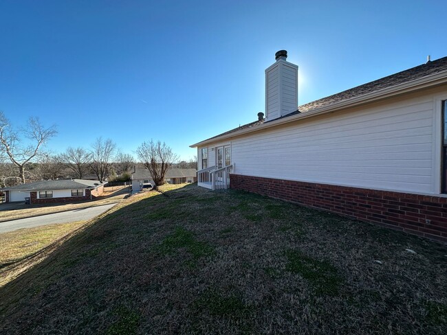 Building Photo - Gorgeous 3 Bed / 2 Bath Home in Barling