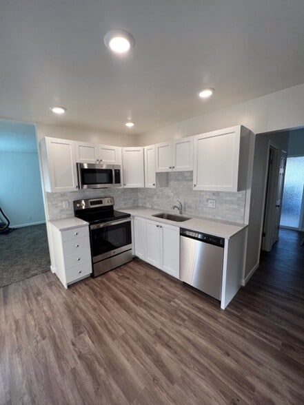 Building Photo - 3489 S Millcreek Way