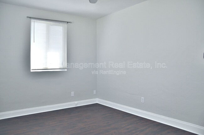 Building Photo - 2822 37th Ave N