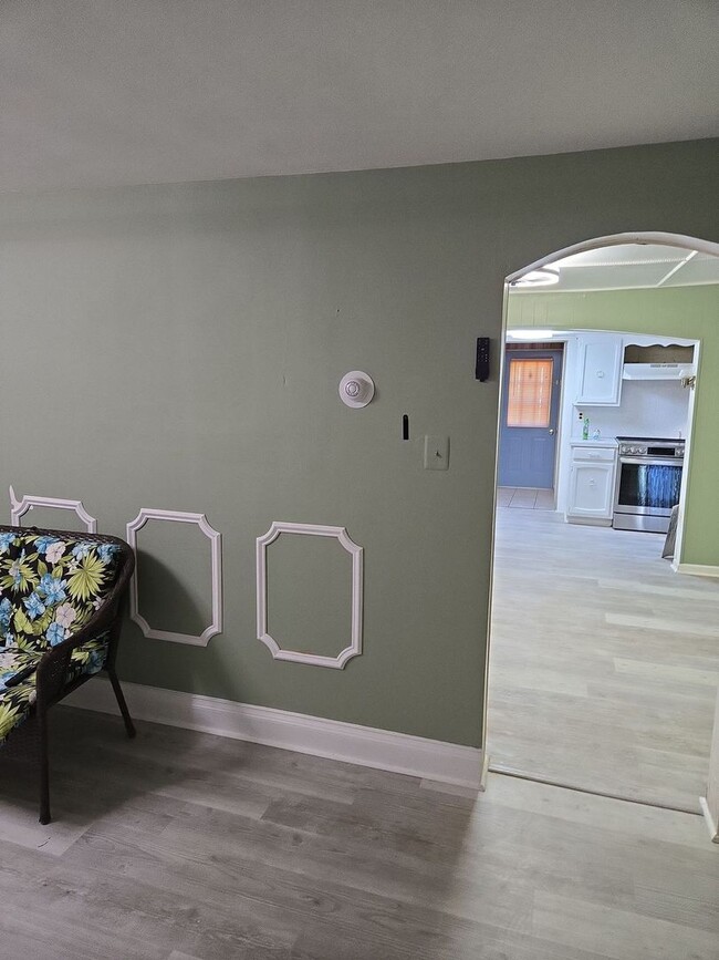 Building Photo - 4-5 Bedroom, 2 Bathroom 2-Story Detached H...