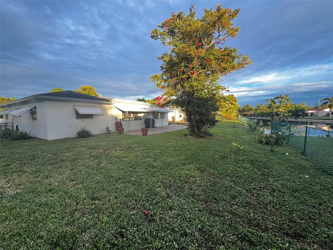 Building Photo - 9602 NW 72nd St